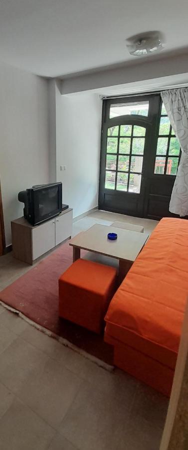 Apartman Nesa Boracko Jezero Konjic Extérieur photo